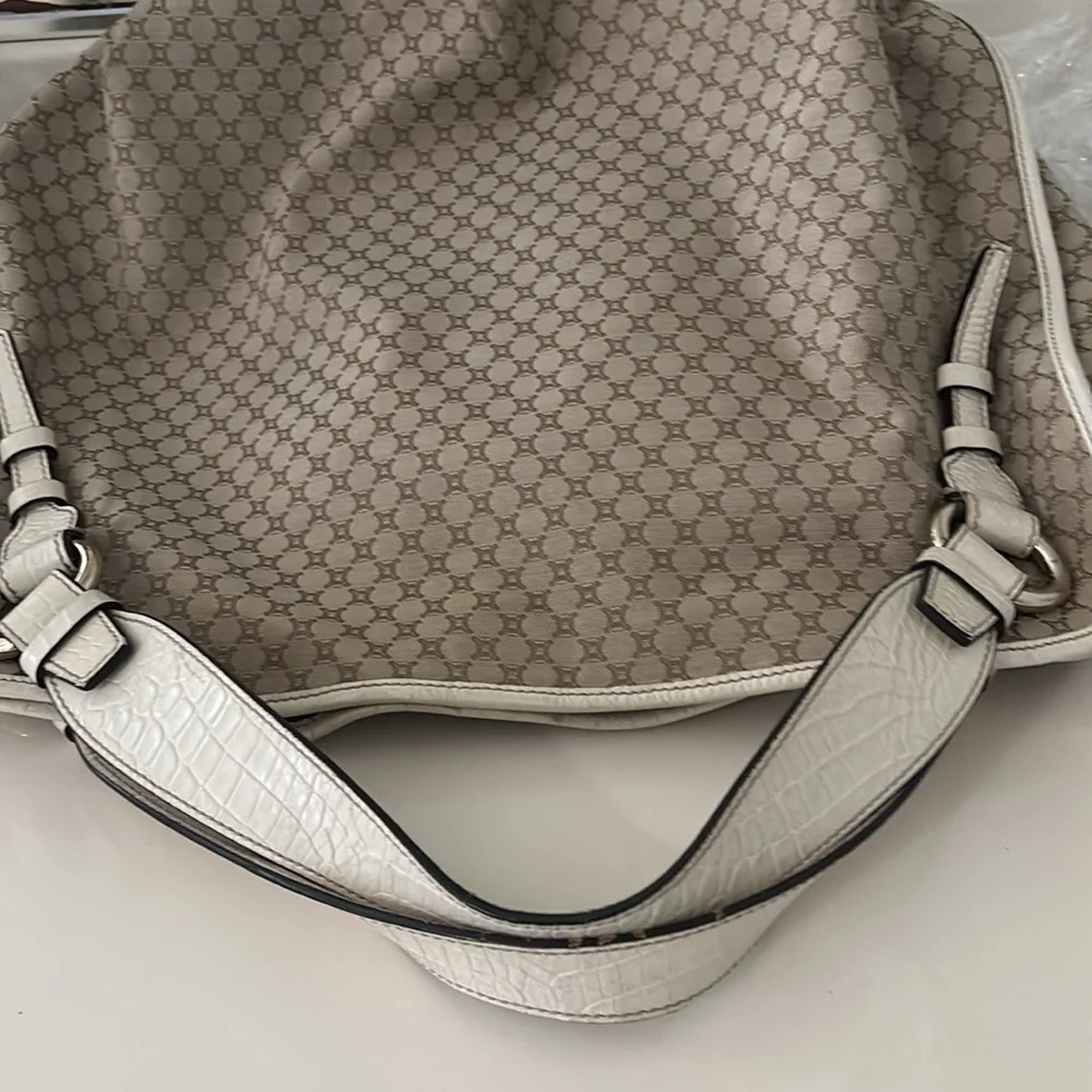 Celine macadams tote. Authentic - Picture 14 of 16